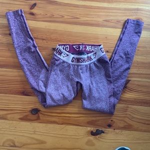 Gym shark legging a size XS like new